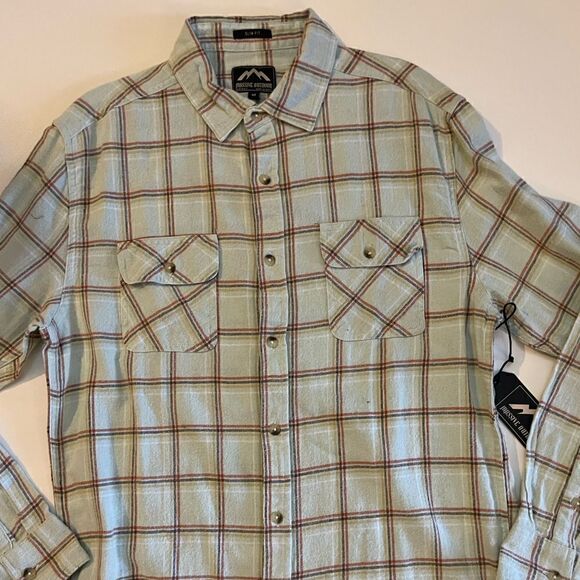 Massive Outdoor Plaid Casual Button Down Shirt - Picture 1 of 3